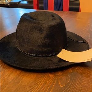 NWT vintage Helen Kaminski hat